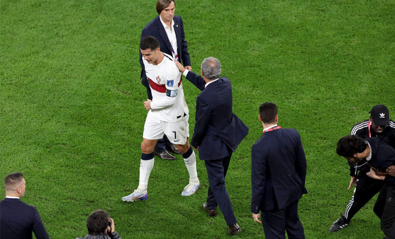 Cristiano Ronaldo បានត្រឹមដើរចេញពីទីលានទាំងទឹកភ្នែក ក្រោយចាញ់ក្រុមម៉ារ៉ុក​